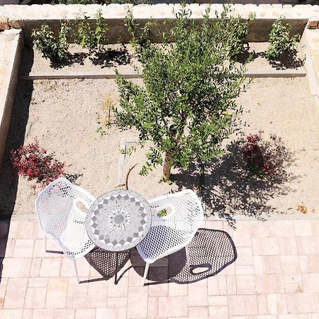Apartments Terra Sun With Private Pool Or Jacuzzi Njivice Esterno foto