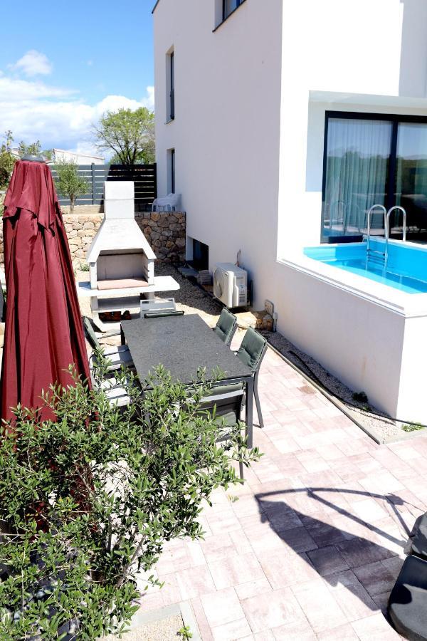 Apartments Terra Sun With Private Pool Or Jacuzzi Njivice Esterno foto
